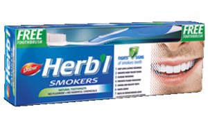 Зубная паста отбеливающая для курящих Dabur Herbal + зубная щетка в подарок!